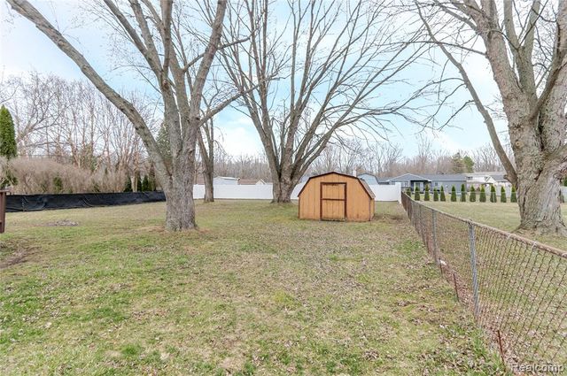 7357 Ponderosa Drive, Swartz Creek, MI 48473