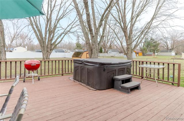 7357 Ponderosa Drive, Swartz Creek, MI 48473