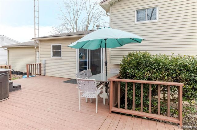 7357 Ponderosa Drive, Swartz Creek, MI 48473