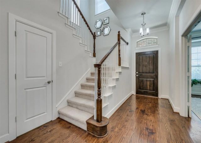 6631 Deleon Street, Irving, TX 75039