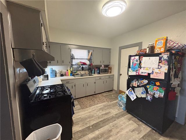 630 Scotland Dr, Corpus Christi, TX 78418