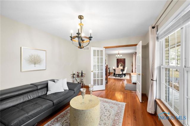 820 Weatherstone Road, Holland, OH 43528