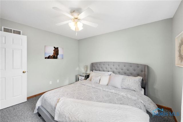 820 Weatherstone Road, Holland, OH 43528