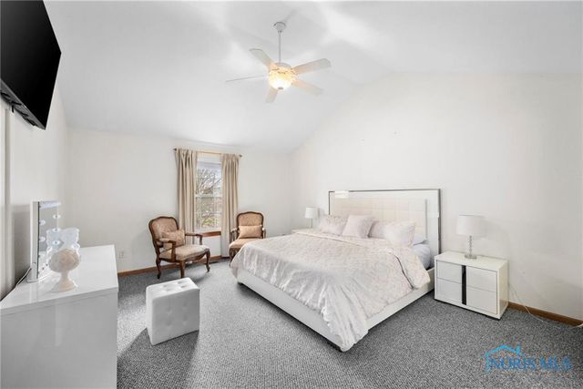 820 Weatherstone Road, Holland, OH 43528