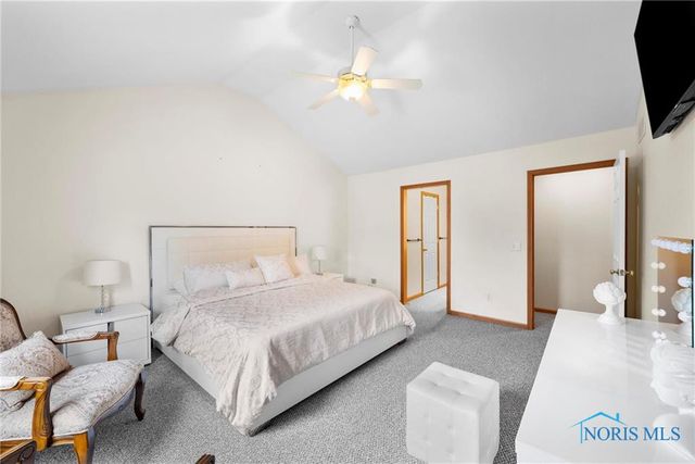 820 Weatherstone Road, Holland, OH 43528