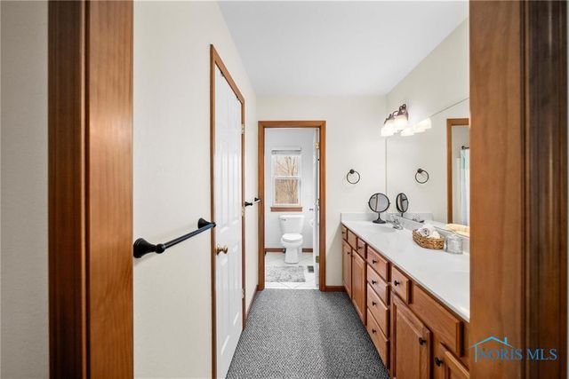 820 Weatherstone Road, Holland, OH 43528