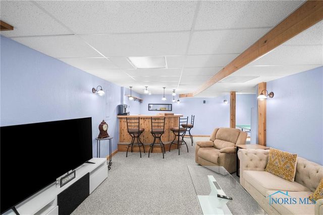 820 Weatherstone Road, Holland, OH 43528