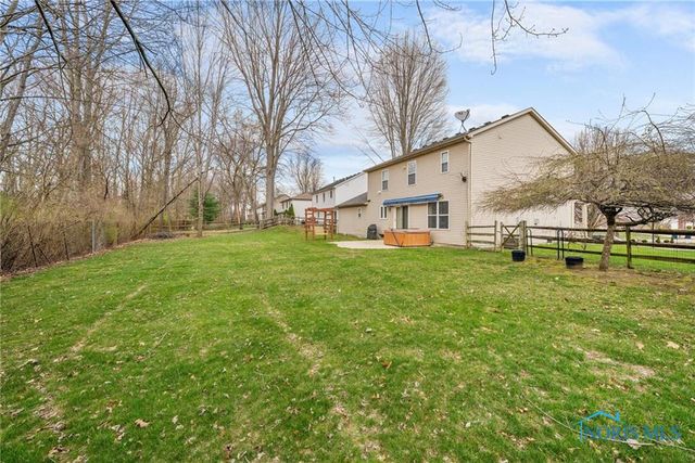 820 Weatherstone Road, Holland, OH 43528