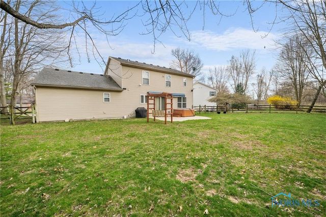 820 Weatherstone Road, Holland, OH 43528