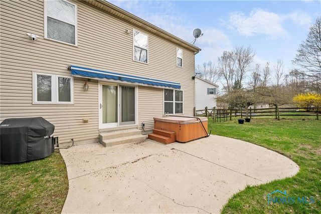 820 Weatherstone Road, Holland, OH 43528