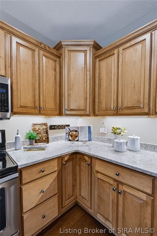 1237 Serenity Springs Drive, New Albany, IN 47150