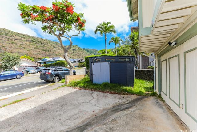 1161 Lunalilo Home Road, Honolulu, HI 96825