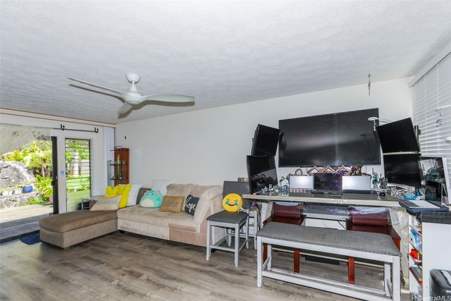 1161 Lunalilo Home Road, Honolulu, HI 96825