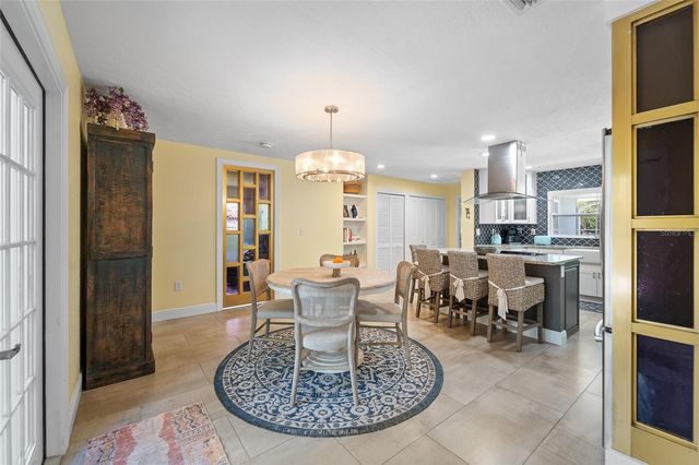 771 INDIAN BEACH CIRCLE, Sarasota, FL 34234