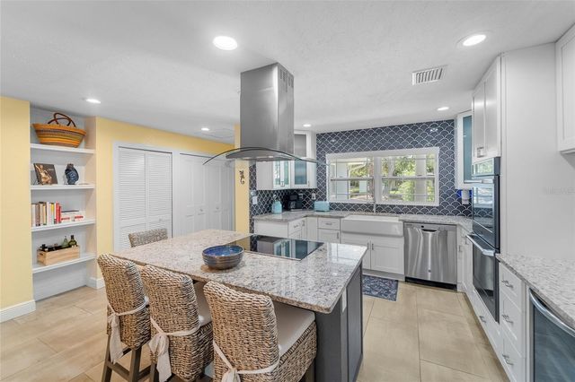 771 INDIAN BEACH CIRCLE, Sarasota, FL 34234
