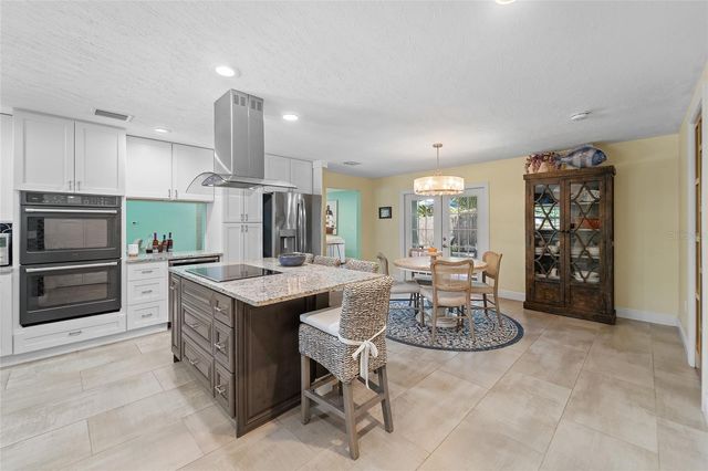 771 INDIAN BEACH CIRCLE, Sarasota, FL 34234