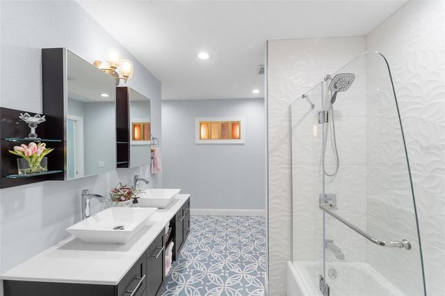 771 INDIAN BEACH CIRCLE, Sarasota, FL 34234