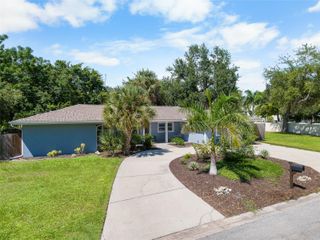 771 INDIAN BEACH CIRCLE, Sarasota, FL 34234