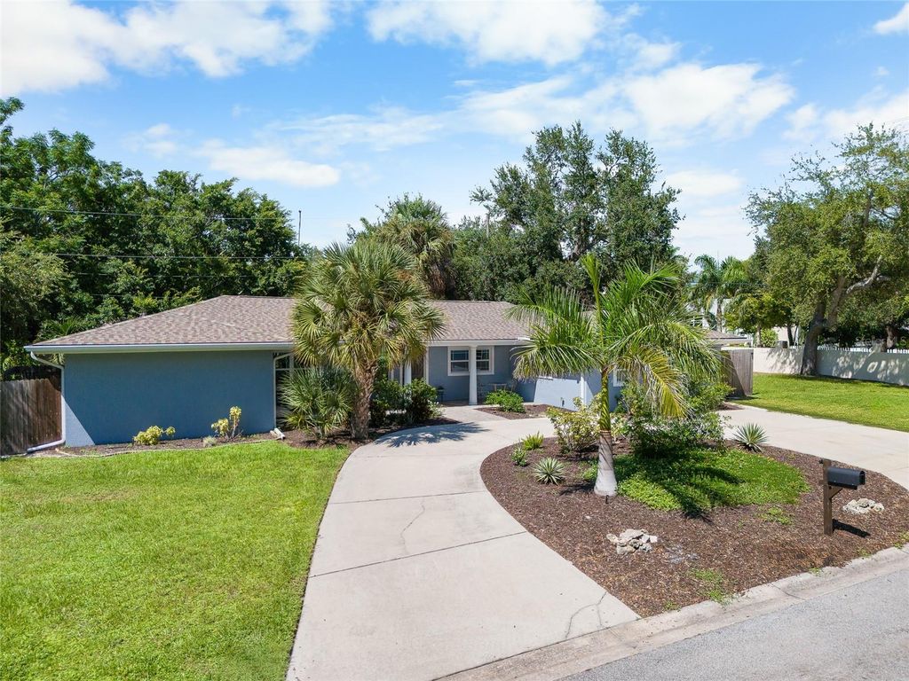 771 INDIAN BEACH CIRCLE, Sarasota, FL 34234