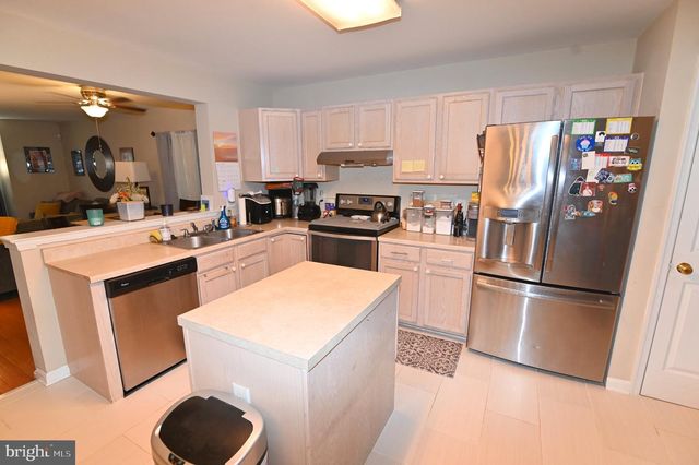 7619 COVENT GARDENS CT, Landover, MD 20785