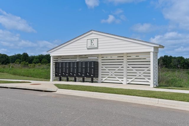 62 Blackberry Boulevard, Pike Road, AL 36064