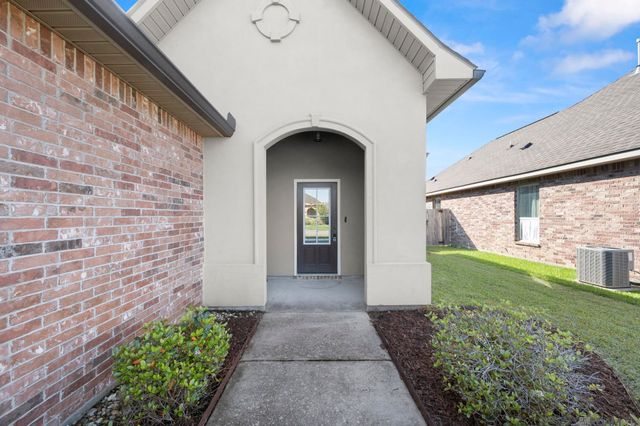 4939 Sweet Birch Dr, Baton Rouge, LA 70816