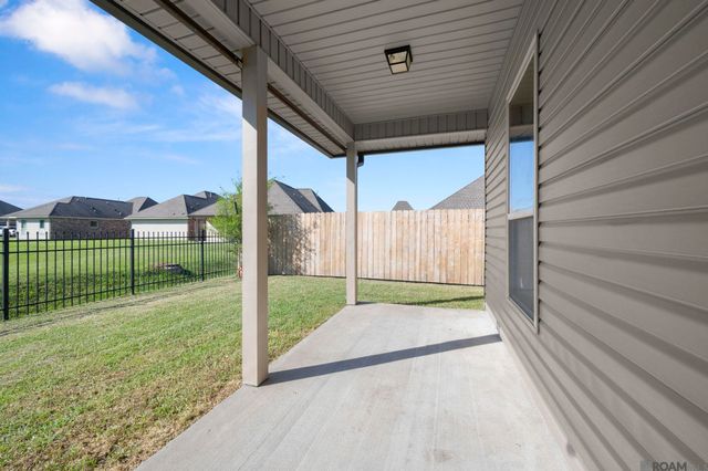 4939 Sweet Birch Dr, Baton Rouge, LA 70816