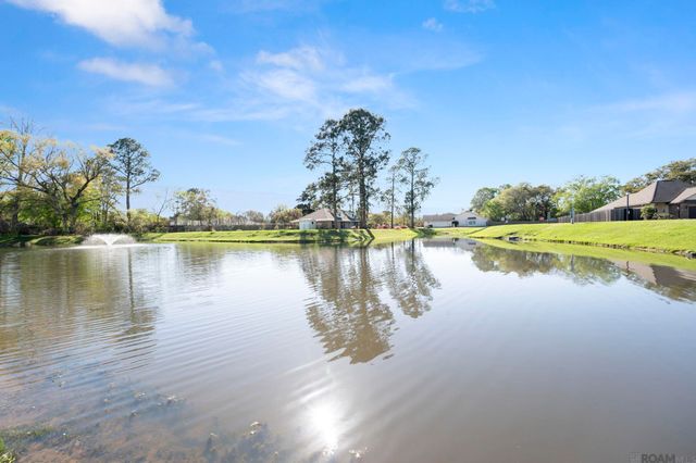 4939 Sweet Birch Dr, Baton Rouge, LA 70816