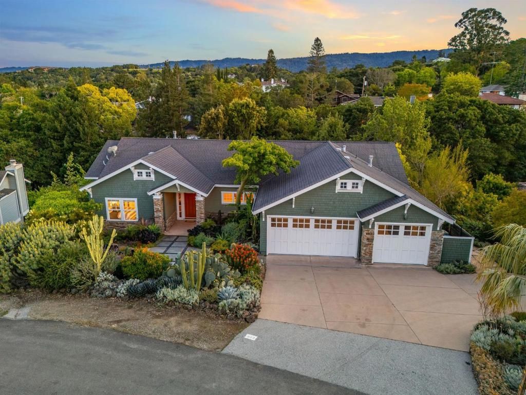 Image 1 of property listing at 902 Fallen Leaf Way, Redwood City, CA 94062