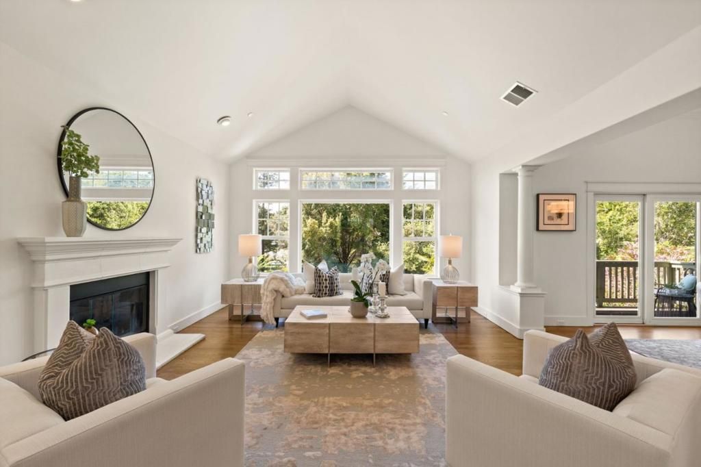 Image 12 of property listing at 902 Fallen Leaf Way, Redwood City, CA 94062