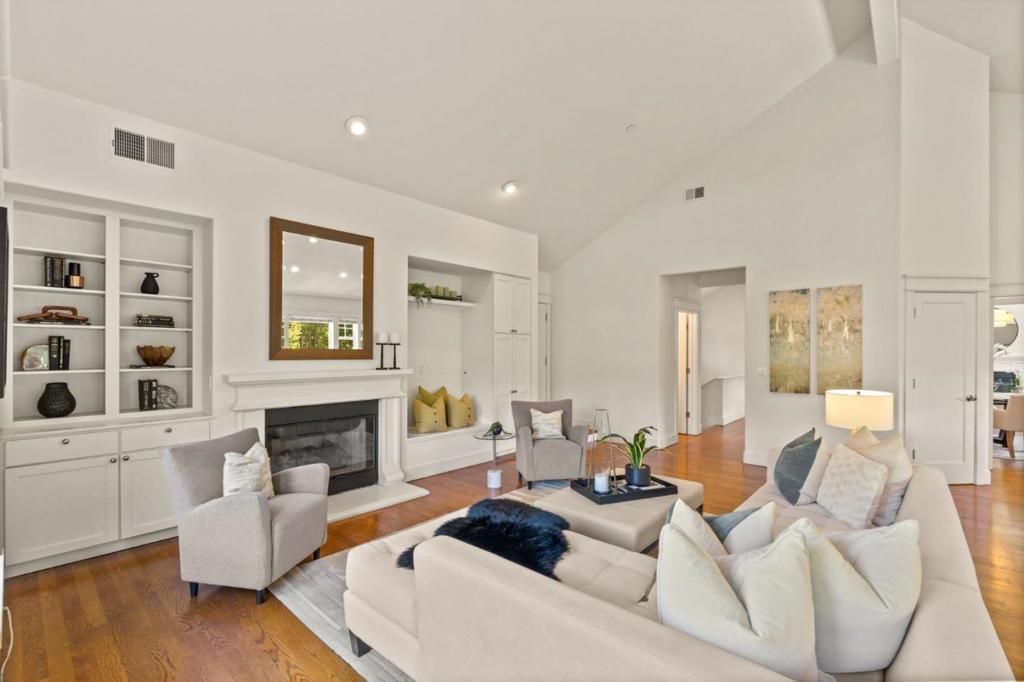 Image 25 of property listing at 902 Fallen Leaf Way, Redwood City, CA 94062