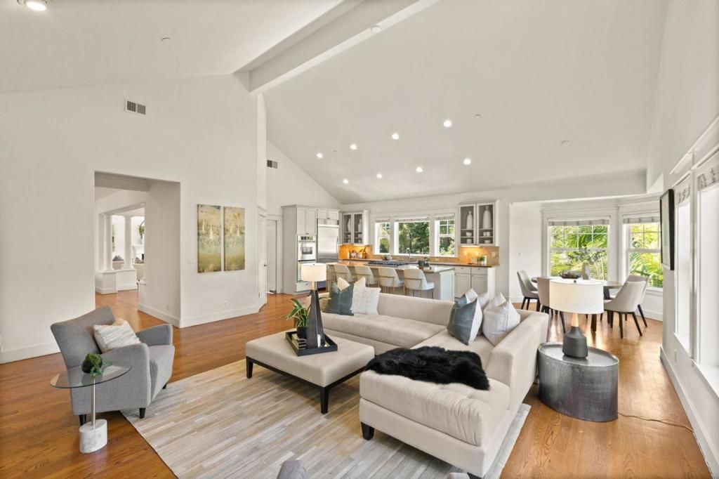 Image 27 of property listing at 902 Fallen Leaf Way, Redwood City, CA 94062