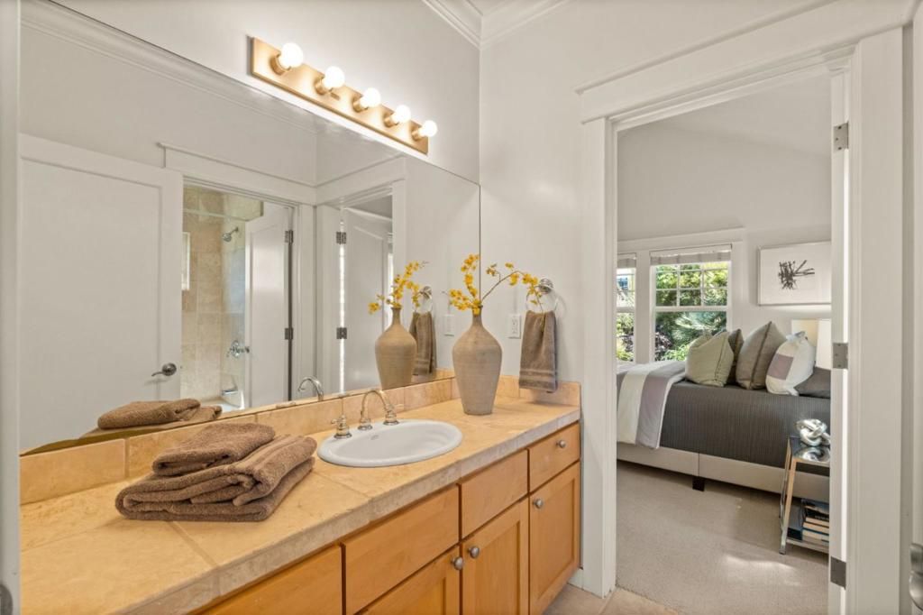 Image 34 of property listing at 902 Fallen Leaf Way, Redwood City, CA 94062