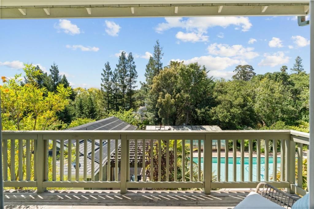 Image 36 of property listing at 902 Fallen Leaf Way, Redwood City, CA 94062