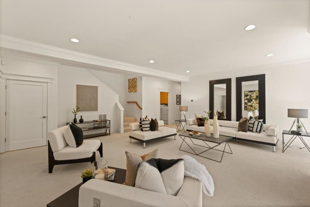 Image 39 of property listing at 902 Fallen Leaf Way, Redwood City, CA 94062