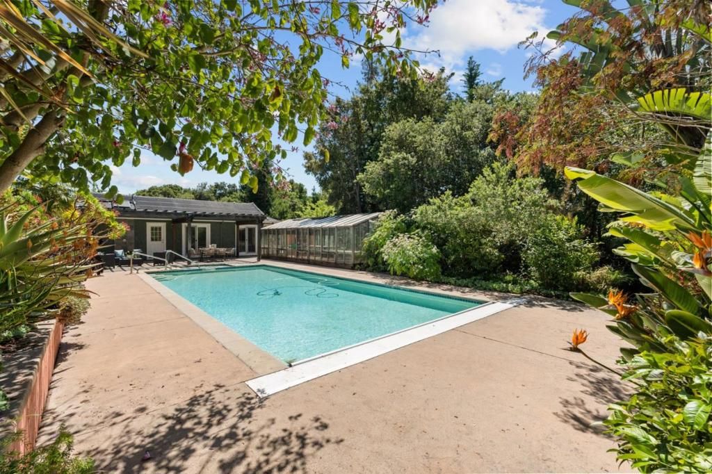 Image 69 of property listing at 902 Fallen Leaf Way, Redwood City, CA 94062