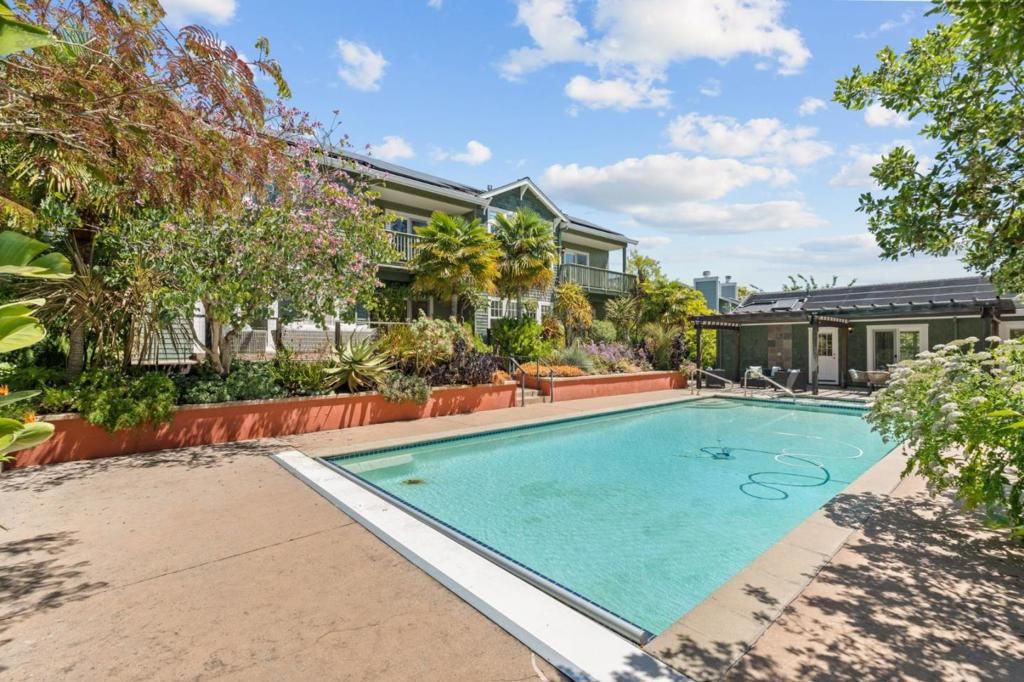 Image 70 of property listing at 902 Fallen Leaf Way, Redwood City, CA 94062