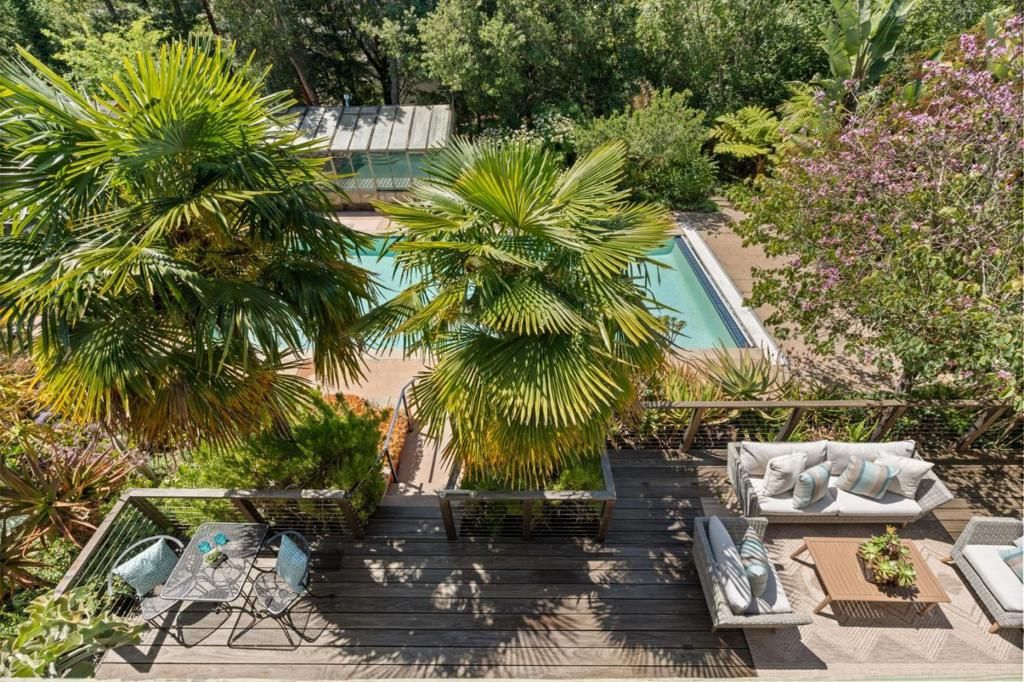 Image 91 of property listing at 902 Fallen Leaf Way, Redwood City, CA 94062