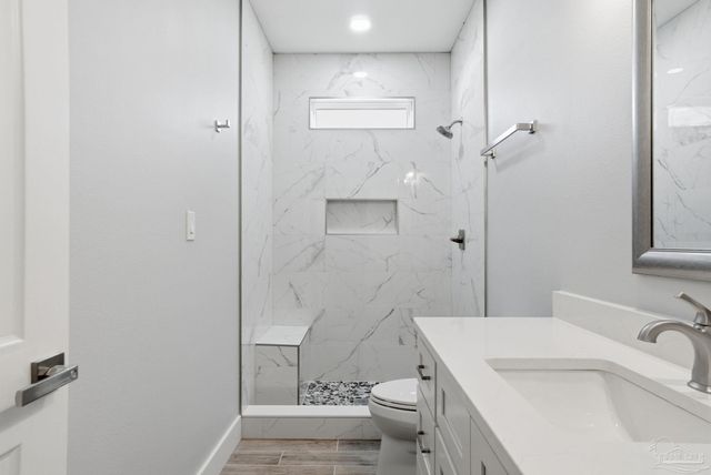 6508 Tidal Bay Dr, Milton, FL 32583