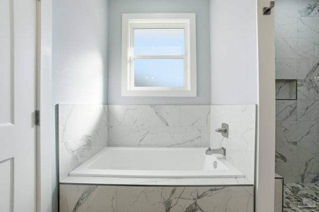 6508 Tidal Bay Dr, Milton, FL 32583