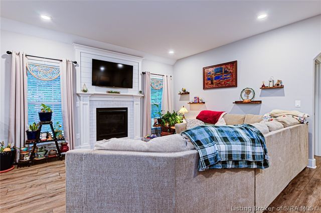 8810 Chestnut Hill Court, Charlestown, IN 47111