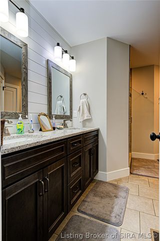 8810 Chestnut Hill Court, Charlestown, IN 47111