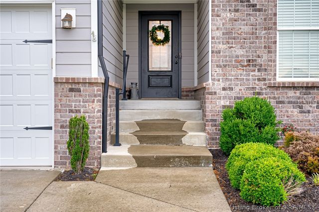 8810 Chestnut Hill Court, Charlestown, IN 47111