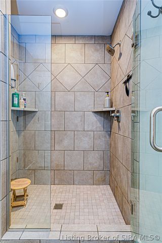 8810 Chestnut Hill Court, Charlestown, IN 47111