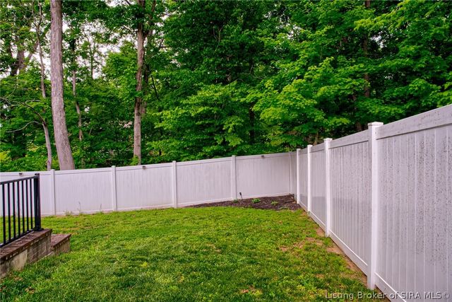 8810 Chestnut Hill Court, Charlestown, IN 47111