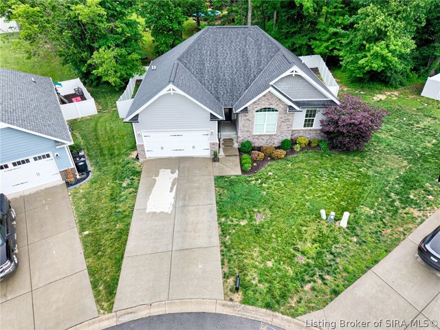 8810 Chestnut Hill Court, Charlestown, IN 47111