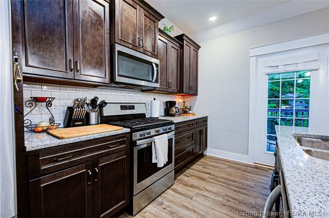 8810 Chestnut Hill Court, Charlestown, IN 47111