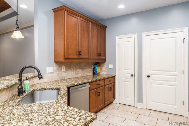 206 Pine Level Ridge, Deatsville, AL 36022