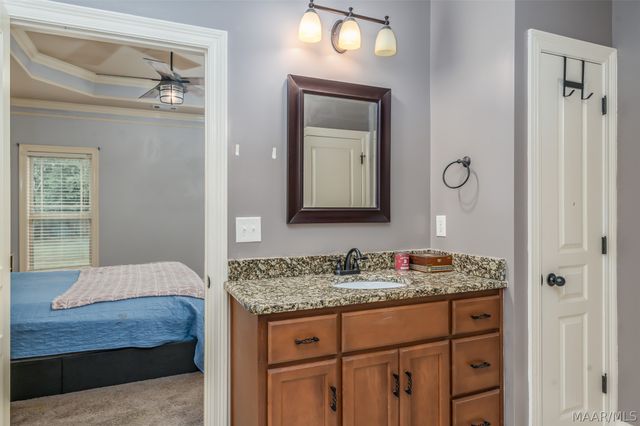 206 Pine Level Ridge, Deatsville, AL 36022