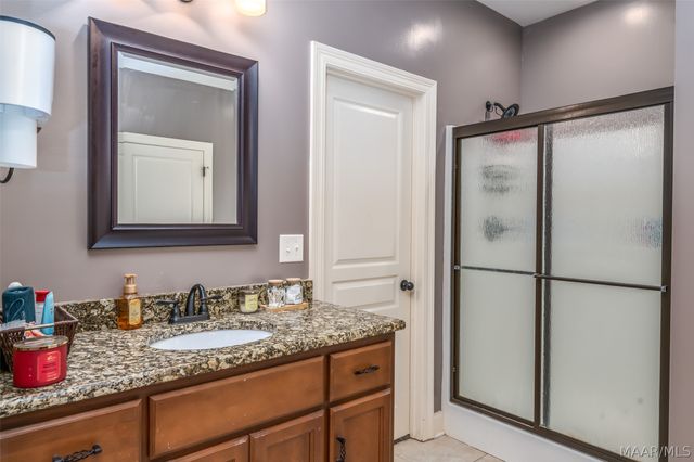 206 Pine Level Ridge, Deatsville, AL 36022